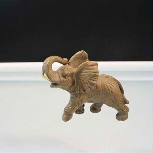 Vintage Elephant Family 3 Ceramic Figurines Trunks Up Good Luck - Picture 3 of 9